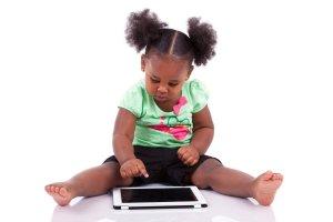 crianca-tecnologia-tablet