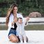 Claudia Gonçalves se tornou mãe da pequena Clara em plena pandemia. Apesar disso, ela não deixou de surfar - (Foto: Ana Catarina photo)