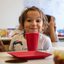 A alimentação saudável na infância ajuda a criança a manter a prática por toda a vida - Divulgação / Escola Castanheiras
