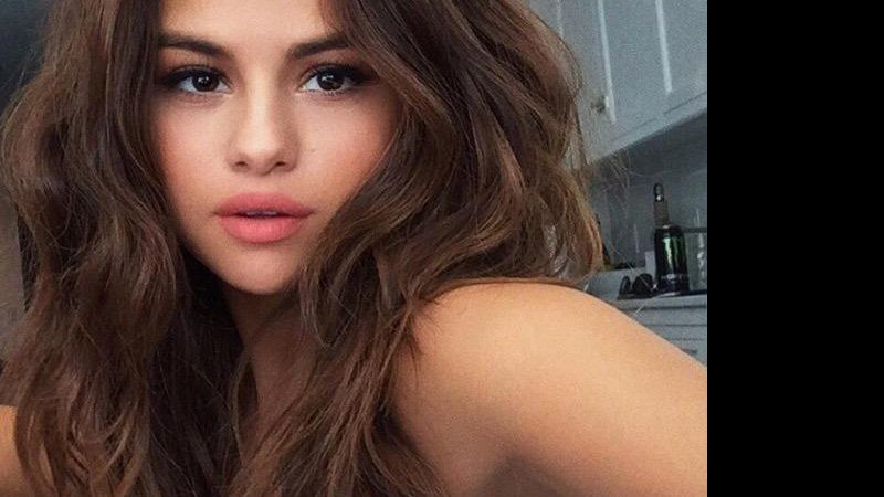 Imagem Papo de Mãe mostra as histórias de mães e filhos que convivem com o lúpus, doença da cantora Selena Gomez. E saiba por que as adolescentes acabam abandonando o tratamento e colocando a própria ...