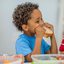 Imagem O que as escolas precisam saber para receber uma criança com alergia alimentar?