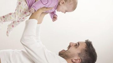 Imagem Mais amorosos e protetores: o que acontece no organismo dos homens depois de se tornarem pais
