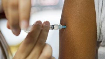 Imagem Infectologista defende vacinação de meninos contra o HPV
