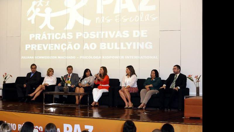 Imagem MPRJ lança cartilha para auxiliar educadores a prevenir o bullying nas escolas