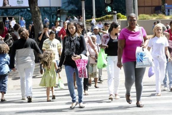 Imagem Mulheres ganham em média 24% menos que os homens, mostra relatório