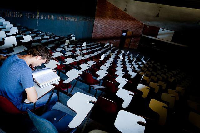 Imagem Cursinhos populares oferecem preparação gratuita para o Enem; confira lista