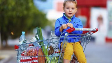 Imagem A cada 22 minutos, uma criança se machuca em carrinho de supermercado