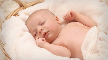 A alimentação da mãe que amamenta pode interferir no sono do bebê