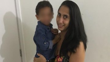 Taise e seu filho Bernardo. - (Foto: Reprodução Papo de Mãe)