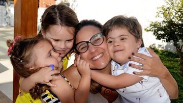 Thaissa Alvarenga e os filhos