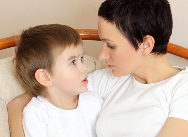 mae_filho_conversando (Foto: Shutterstock)