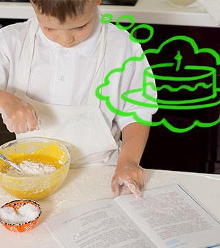 Menino cozinhando