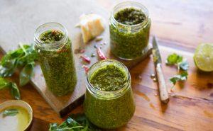 Potes de molho pesto