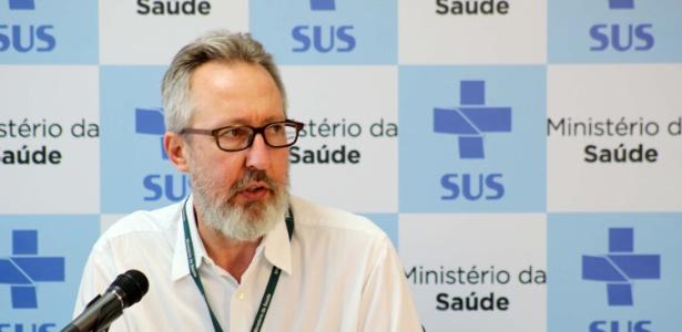 Claudio Maierovitch, do Departamento de Vigilância de Doenças Transmissíveis, divulgou boletim com 1.248 casos de microcefalia