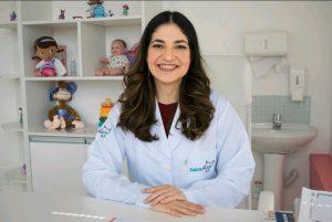 Imagem mostra Ana Laura Kawasaka, mãe, cardiologista infantil e pediatra do Saúde4kids