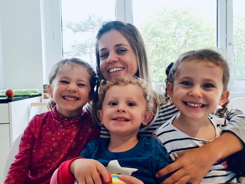 Mariana Wechsler e os filhos